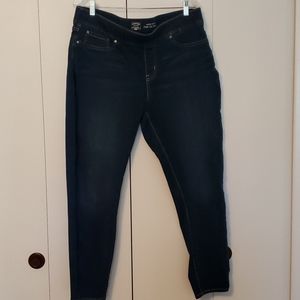 Levi Signature Gold pull on skinny jeans